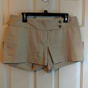 Michael Kors khaki shorts size 8.